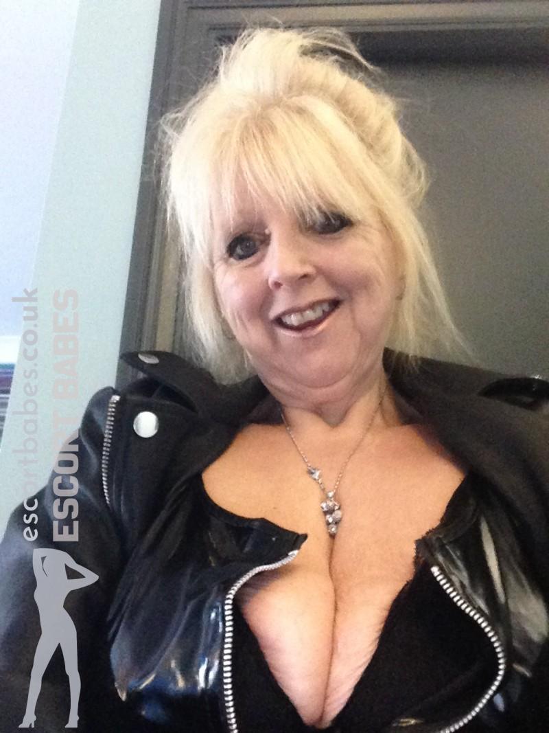 BarbaraSinclaire 60 year old Escort in Staffordshire pic