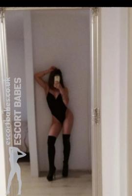 Maya  Escort Luton