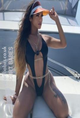 Melainny Vilhena  Escort Croydon