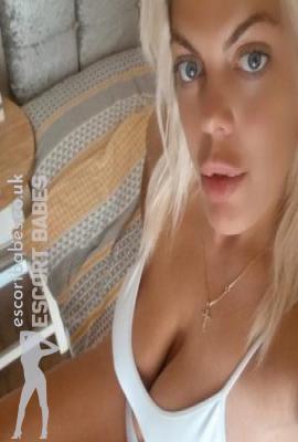 Simone  Escort Camberley