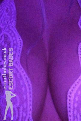 Serenya Escort Carmarthen